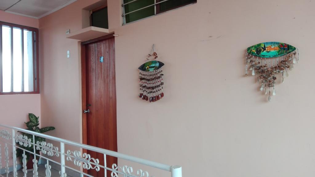 Hostal El Colibri Iquitos Exterior photo