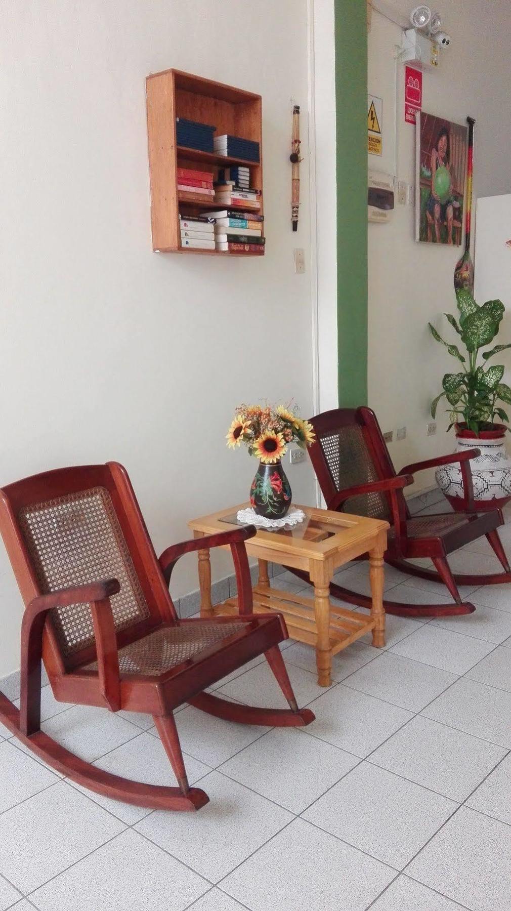 Hostal El Colibri Iquitos Exterior photo