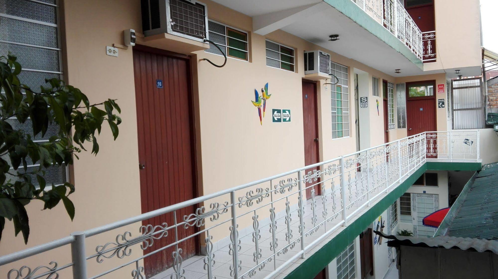 Hostal El Colibri Iquitos Exterior photo